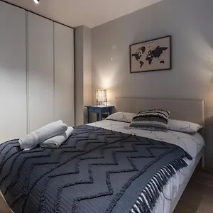 https://amazing-property-in-zone-1.cambridgehotelsuk.com
